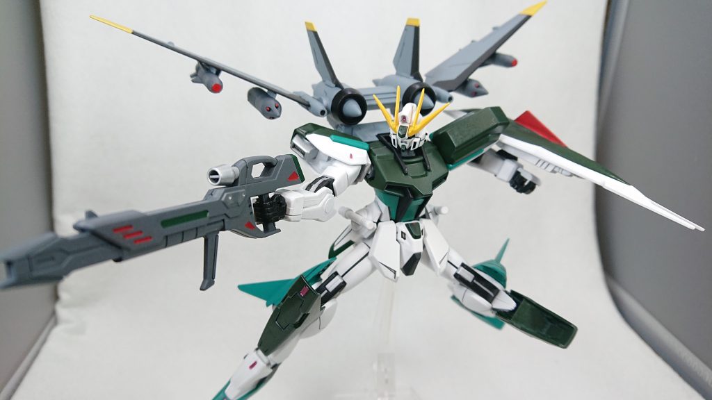 ツインアイの色に合わせて、各部にワンポイントで色を入れてみましたでは、最後までご覧いただきありがとうございました