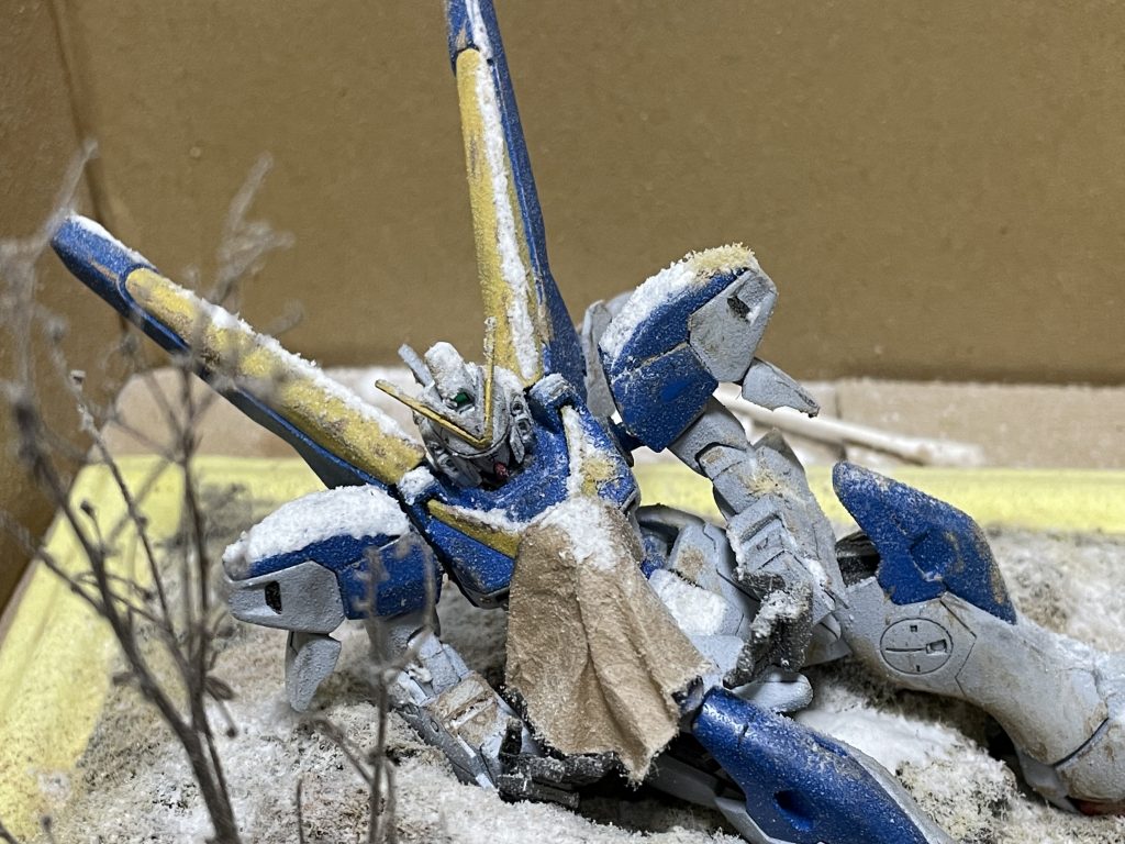 雪、ここまでで良かった気もするのですが、完成までにさらに降らせてしまうことに。