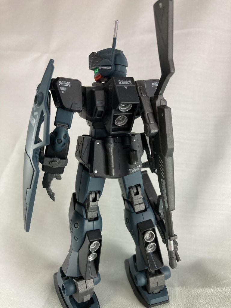 最後に何枚かパシャリお尻についてるのはビームサーベルですがビームの部分ももう片方のサーベルも失くしてしまったのでグレネードということにしてくださいお願いします