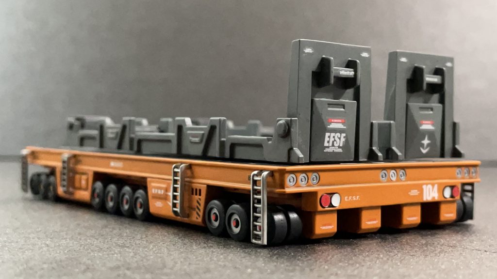 ガンダムがいないとスケールモデルに見えてしまうのが面白い。