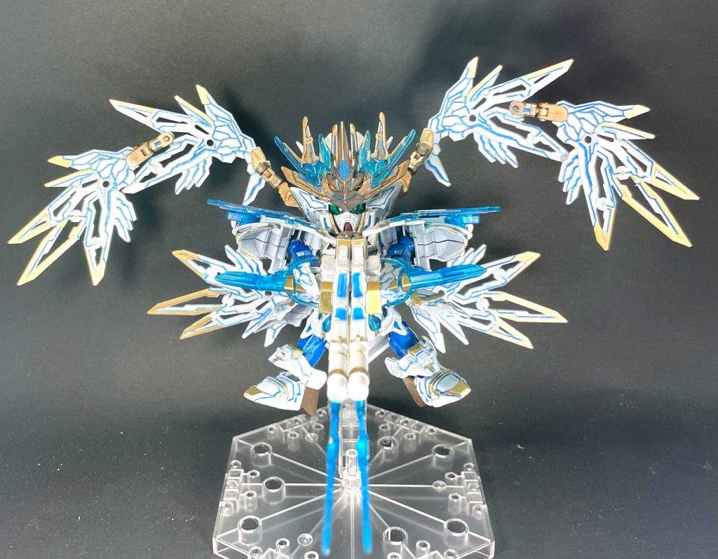 ウィングガンダムと言えば、やっぱりこれでしょ!!この構えの為にら腕の延長と肩可動域を広げました!!