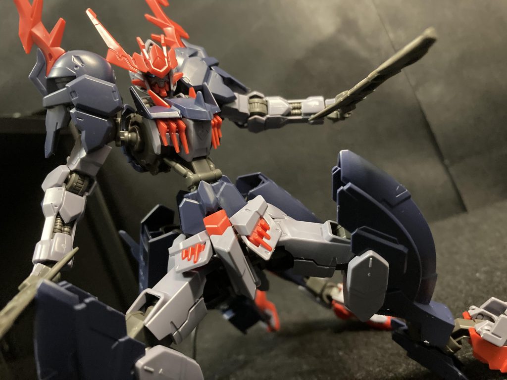 弓は剣銃のようなものに分裂可能です