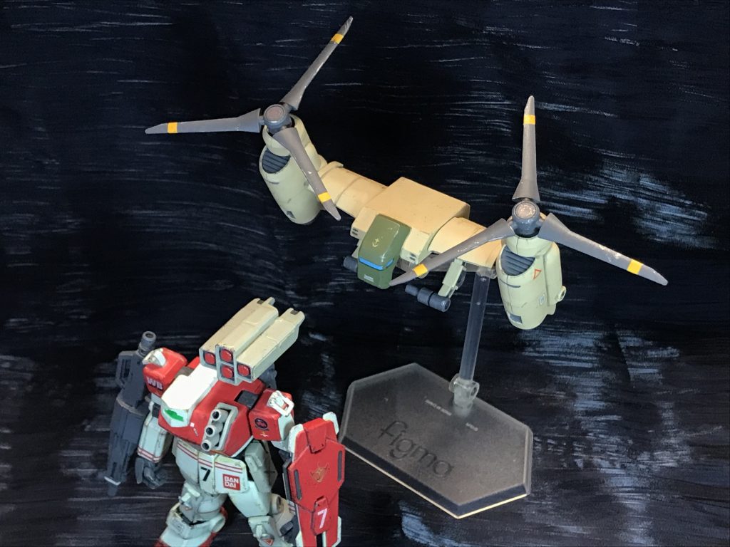 このジム、他は大丈夫なんですが膝関節だけプラプラしてきました。部品取りにもう一個EGガンダム買ってこないと。