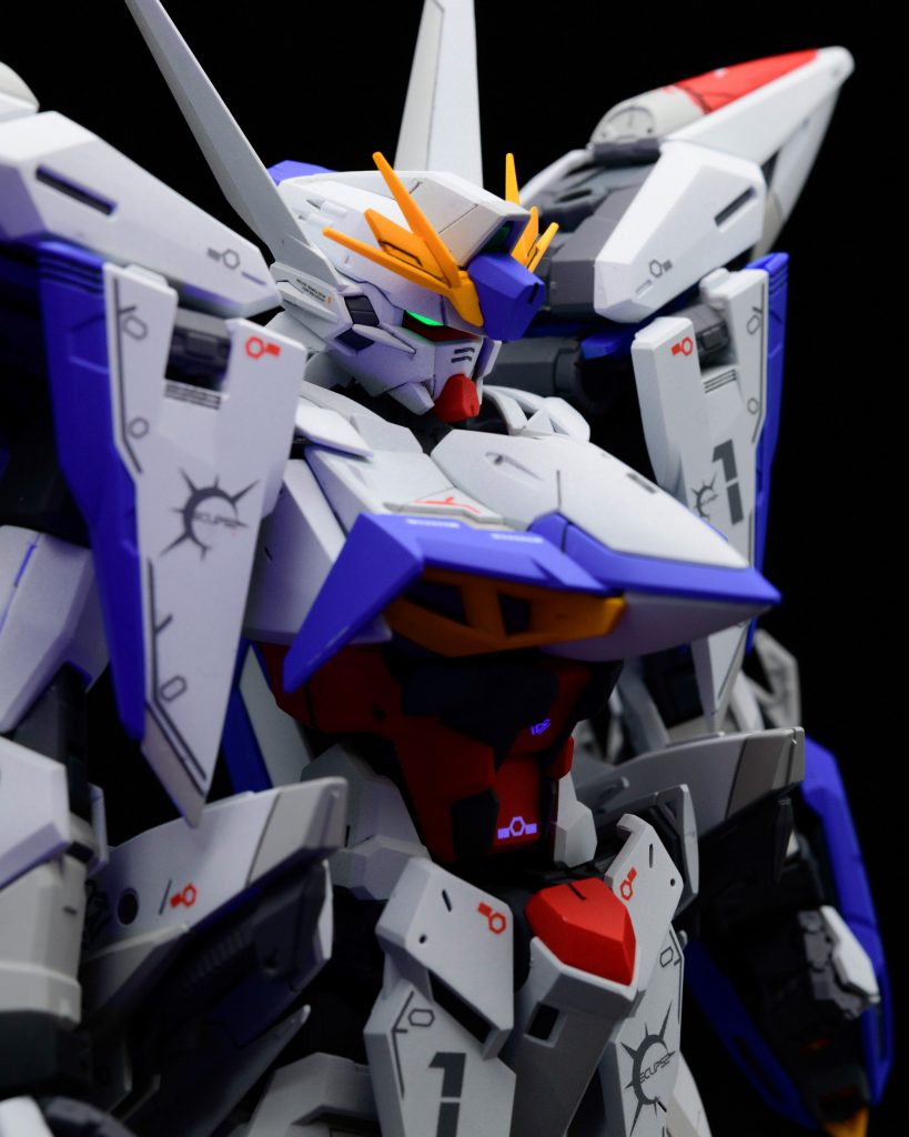 塗装剥げが怖くて変形はさせていませんw