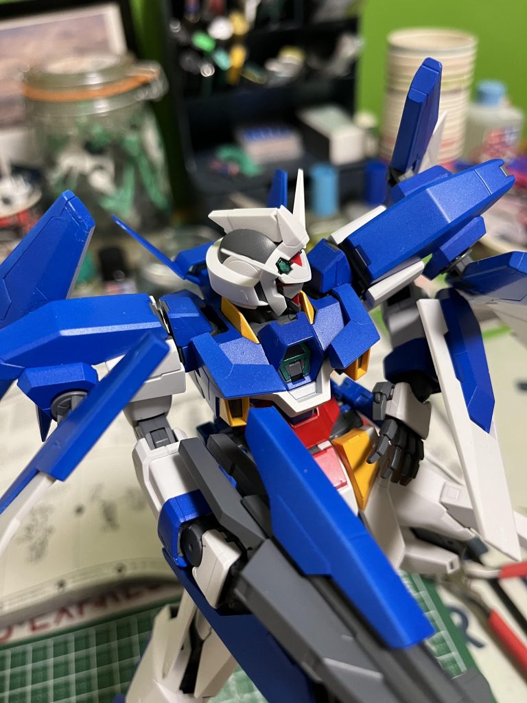 塗装はオリジナルの色でおこないました。下地はガイアノーツのエヴォホワイトとメカサフライトとEXブラックを少量混ぜたものです