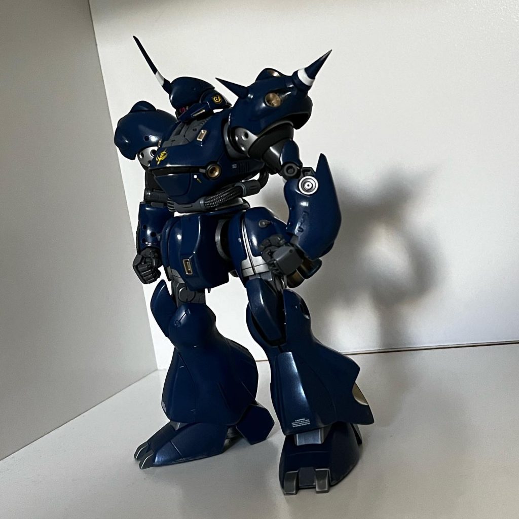 ボディはタミヤ・ブルーで塗装しました。結構イメージどうりに塗れました！