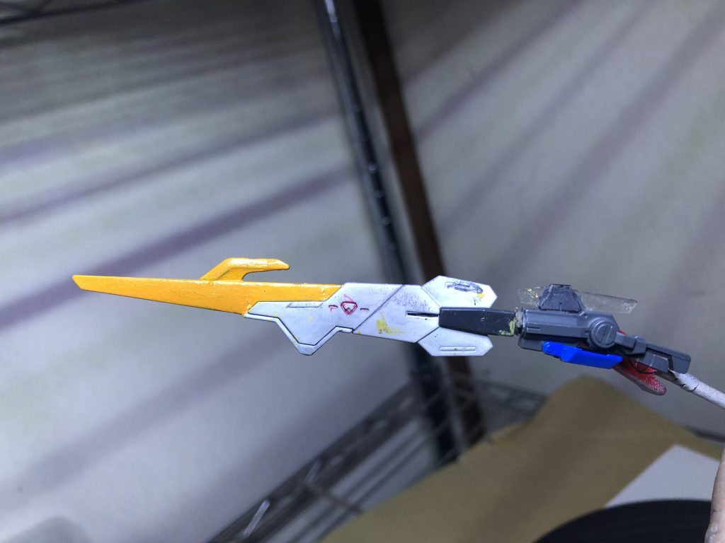 鉄血要素が少な過ぎると思いったのでルプスレクスの尻尾ブレードを手持ち武器にしました