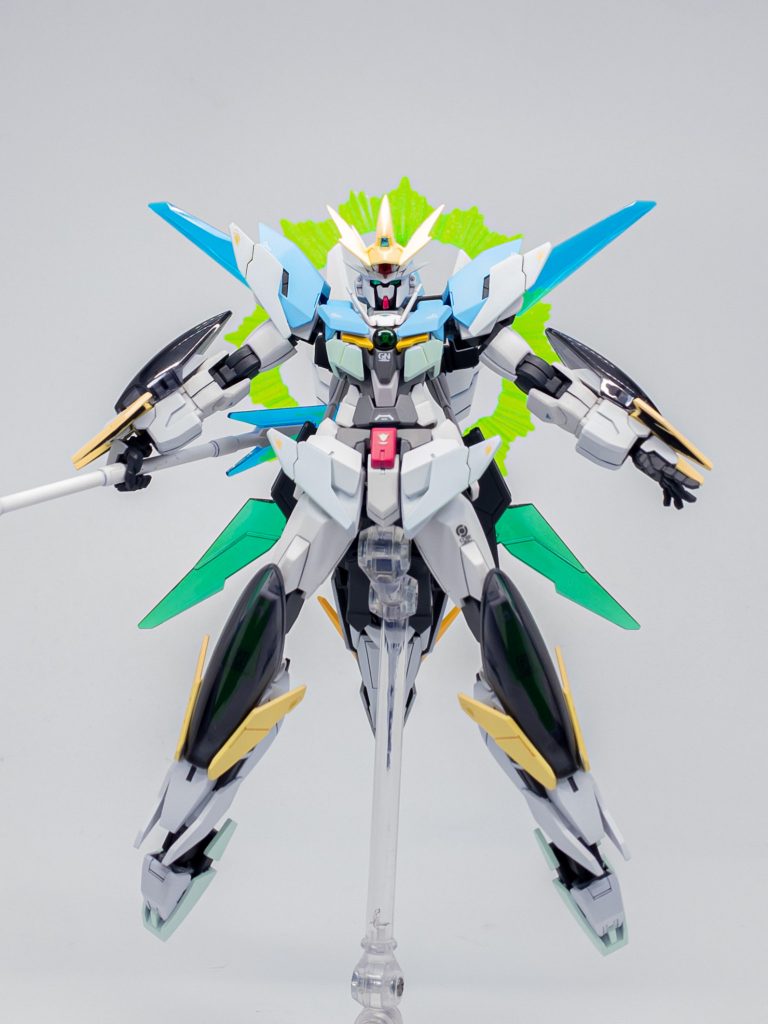 クアンタムモードクアンタムバースト発動形態。バインダーを背面に移動し、スタビライザーを展開する。クアンタムバースト発動時にはスタビライザーとウイングから大量の高純度GN粒子が放出され意識共有領域が展開される。