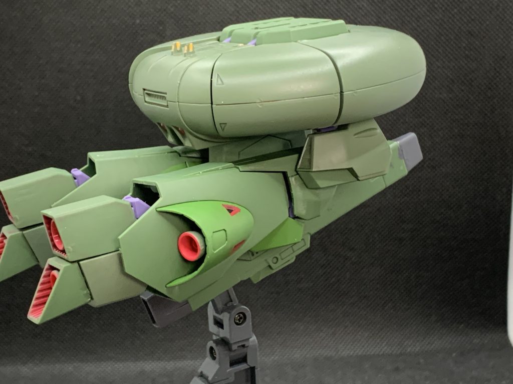 バーニアも抜かりなく塗装しました