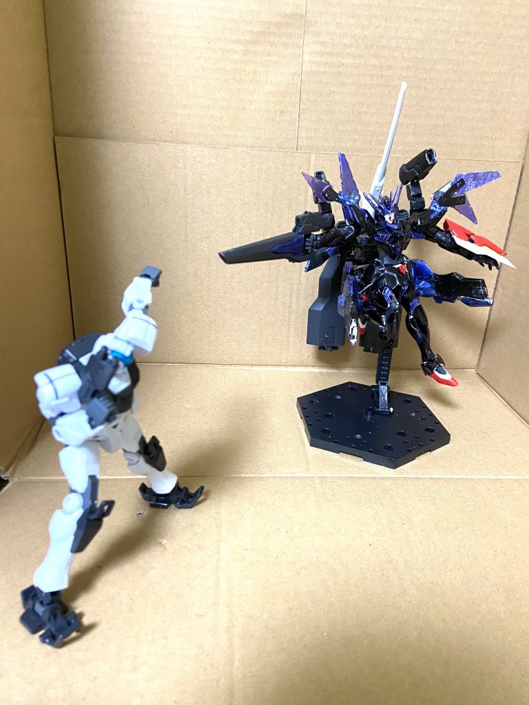 事態を重く考えた運営はガードフレームを派遣システムの強化を受けたガードフレームと互角以上に渡り合っていた