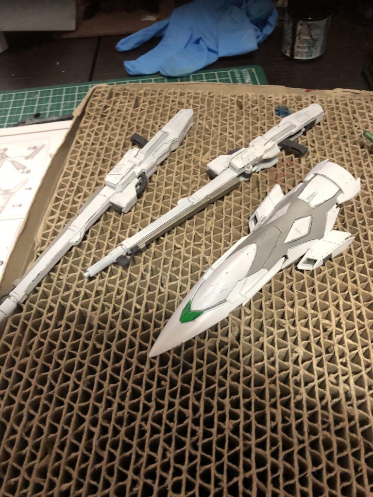 最近は武器や盾から作ります。最後に作るとテンションが。。。