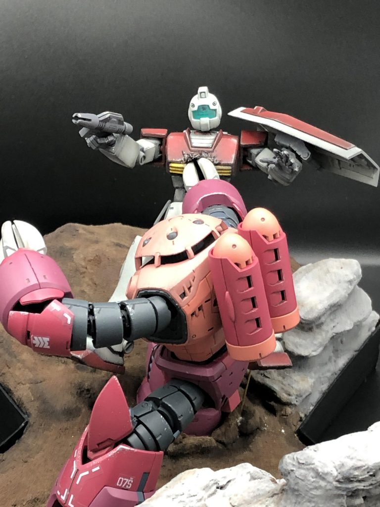 ジムのお尻と左足に真鍮を仕込んで吹き飛ばされた感を表現してみたつもりです😓この辺りの表現方法とジオラマのクオリティーは今後の大きな課題です😥😥