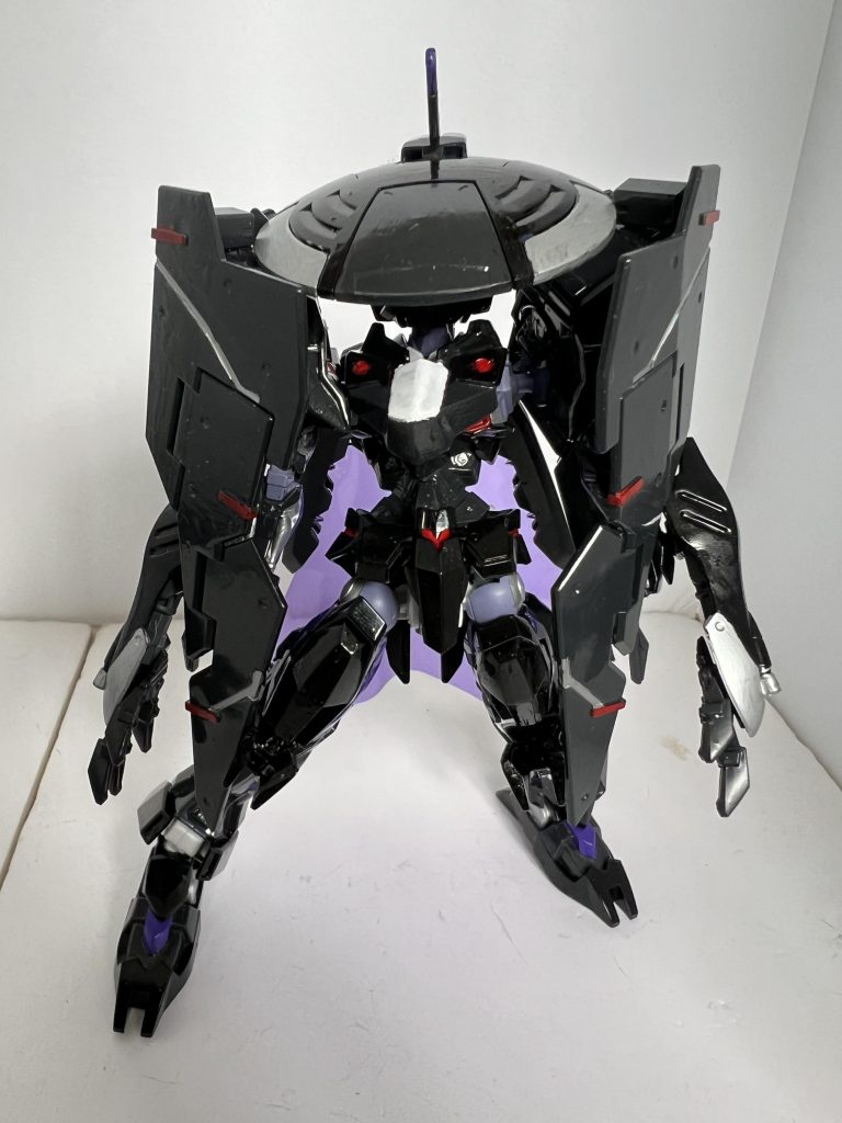 ウィッチ形態。これが本来の姿。元ネタはメイドインアビスの不動卿オーゼン。前にボンドルドを作ったので黎明卿がいるなら不動卿も必要ということで作りました。名前のミノスウィッチはオーゼンのデザインコンセプトがミノタウロス+魔女ということにちなんで