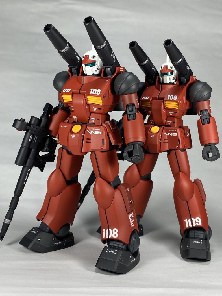 重厚感を出すために、設定色より暗めの赤で塗装しています。