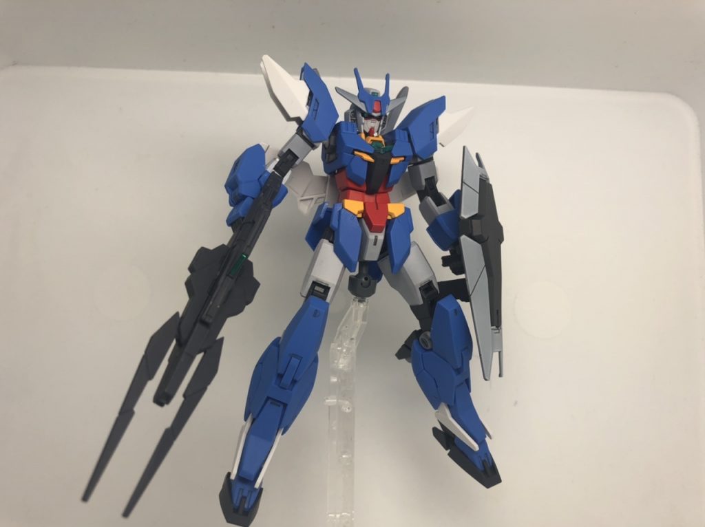 アースアーマーと合体してアースリィガンダムへ!アースアーマーは、墨入れと艶消しクリアの簡単仕上げ。ホワイトの差が不自然。。。