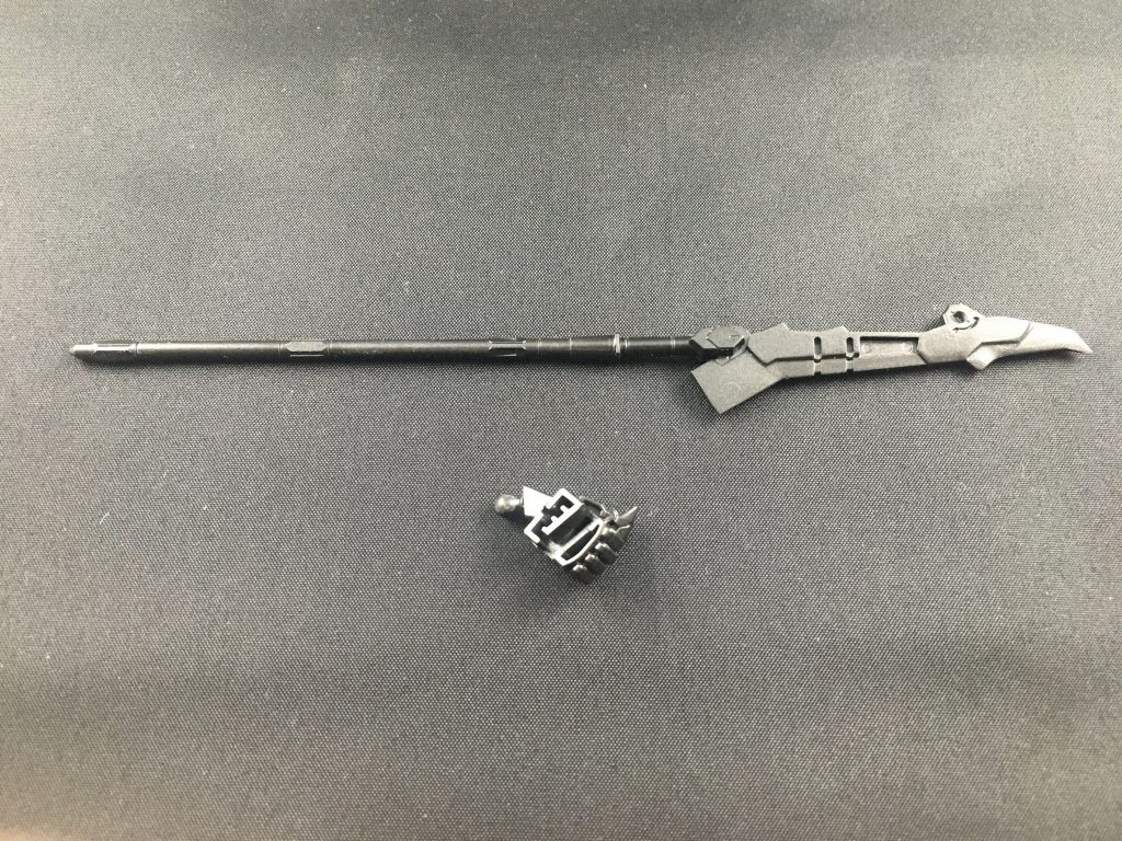 全く武装が無いと寂しいので作った、バルバタウロスのソードを槍に見立てたものです、正面に突き出す用の手首も作りました