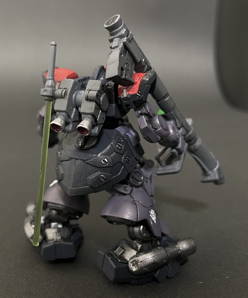 今回はレアカラーのクリアーグリーンVer.でしたので、ヒートサーベルは無塗装にて仕上げました。