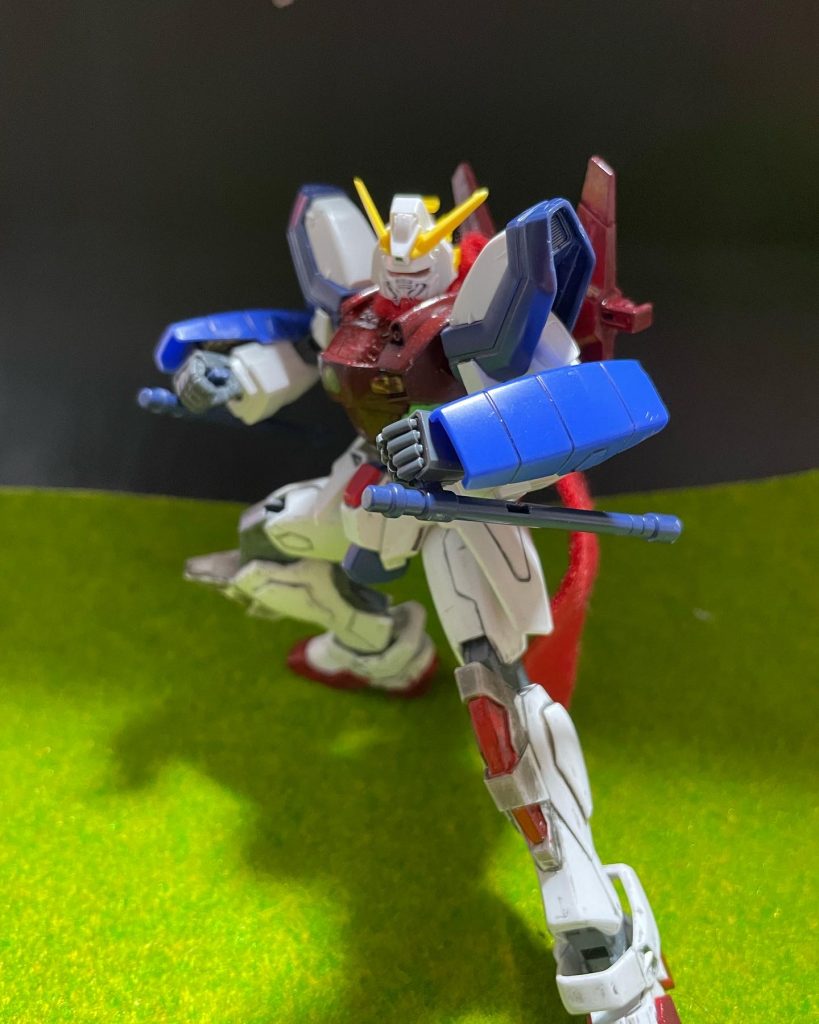 シャイニングガンダムrefineの通常形態です。拳法とトンファーにシャイニングショットを使い戦うスタイルです😊通常時もトランザム発動可能です😊