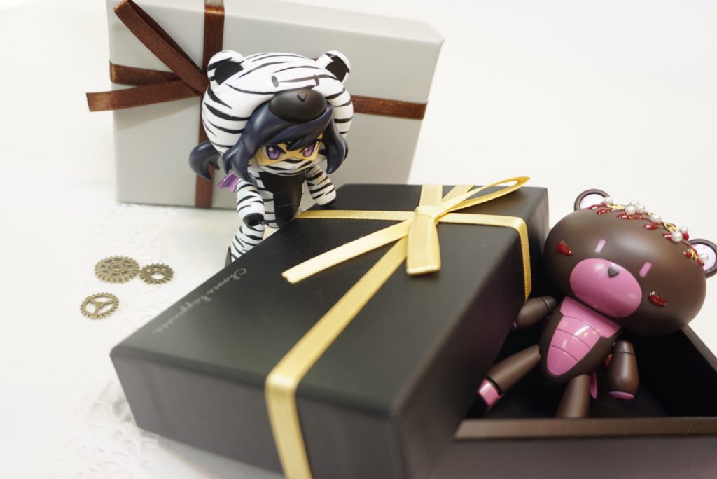 いちごチョコプチッガイを食べちゃいそうなアヤメちゃん(笑)