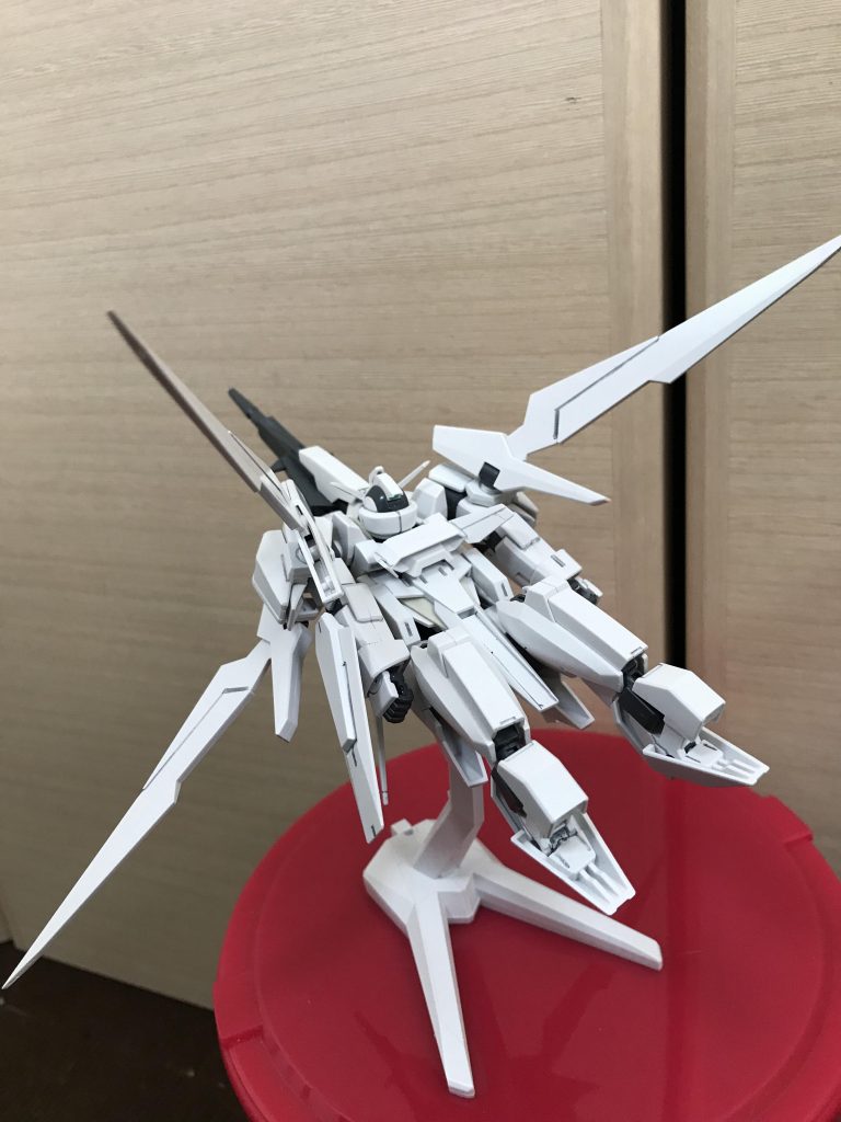 変形後ろ変形用の足関節パーツが付いてるのですが僕は専用パーツなしでの変形が好きです