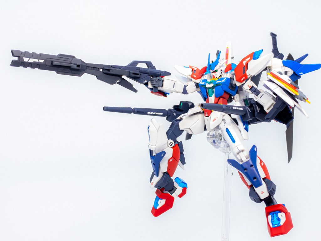 ヴィートルーガンダムと同型のビームキャノンをバックパックに2機装備。