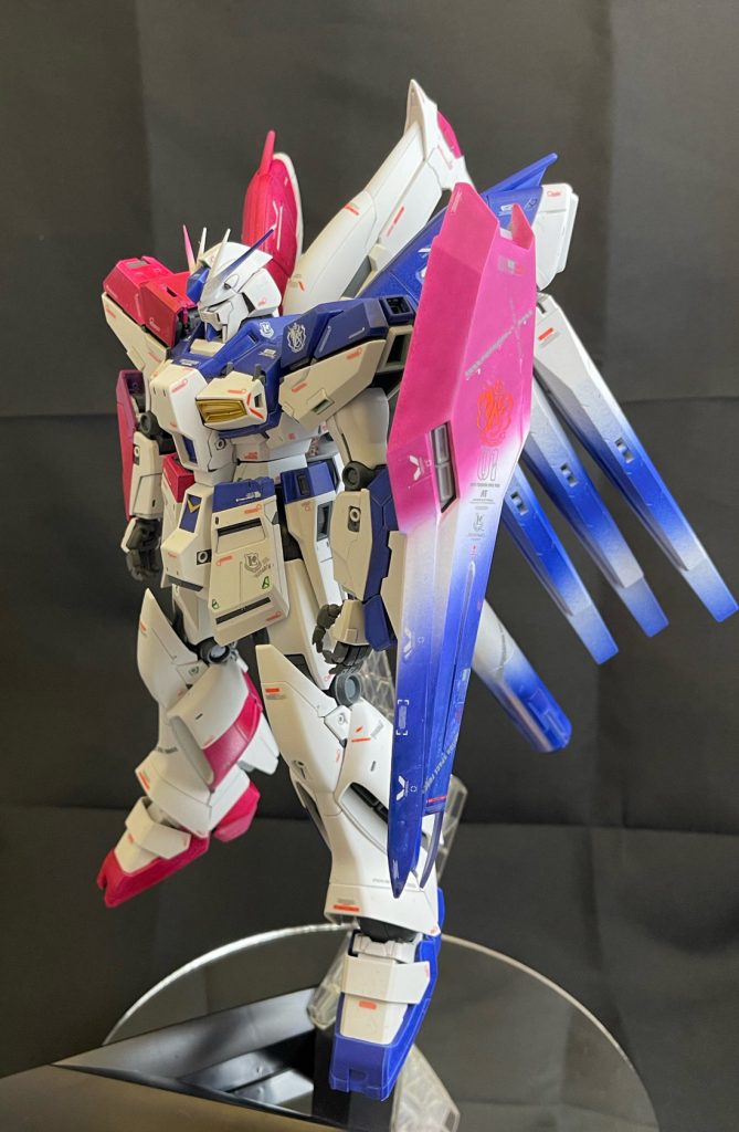 MG Hi-νガンダム ver.Ka. Yu-ri custom–2枚目/制作者：ゆーり(ロールシャッハ1号CV)