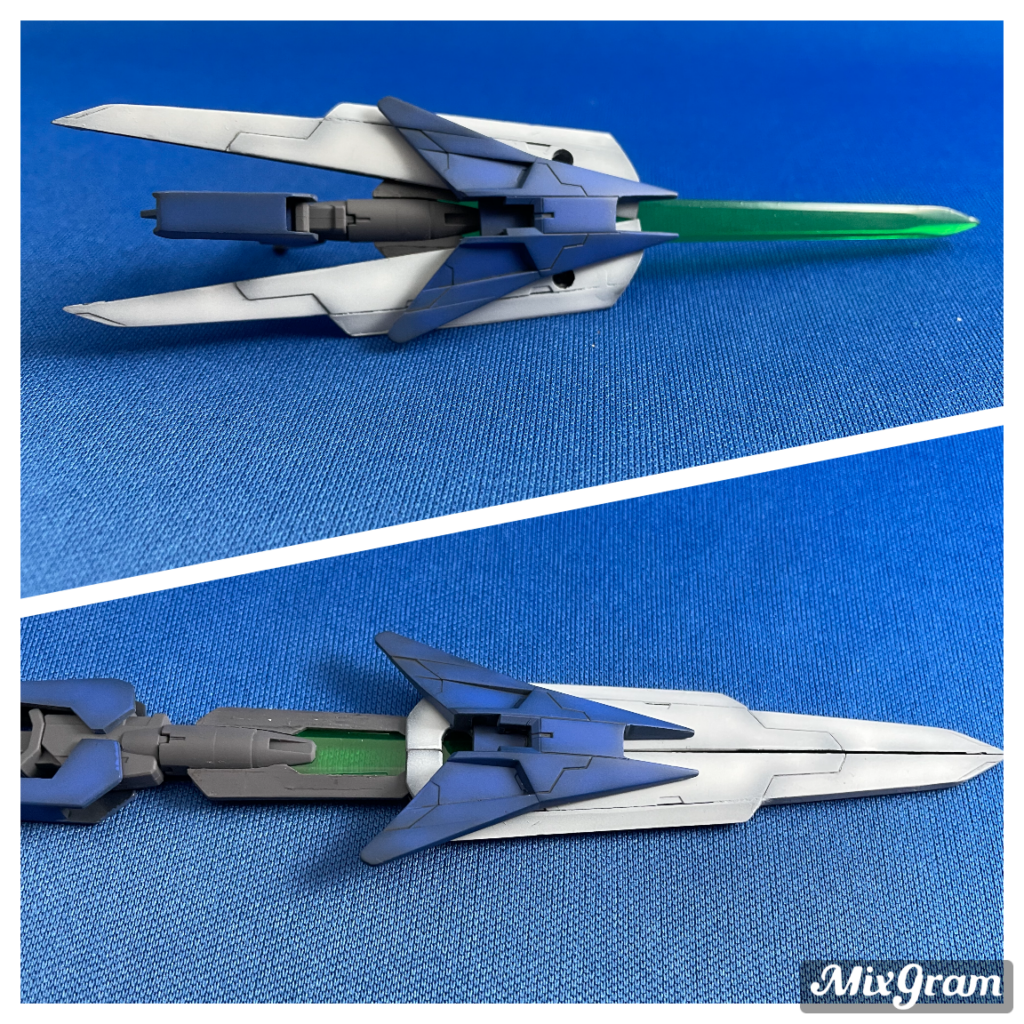 メイン武器の可変式GNバスターソードバエルの腰アーマーを鞘のような形にしていてそのまま引き抜く事が出来ます。