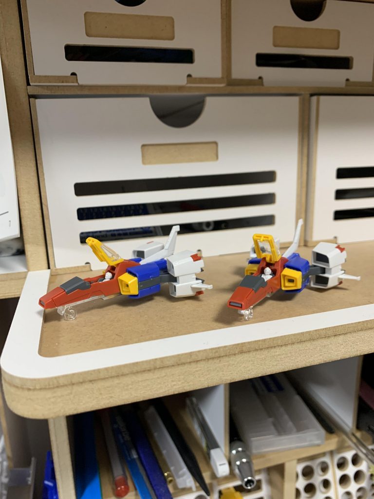 仮組み時の写真から。コアトップとコアベース用にコアファイターが２機ありました。