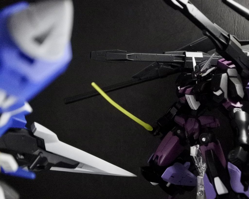 前作フルバイザーとの戦闘シーンイメージ