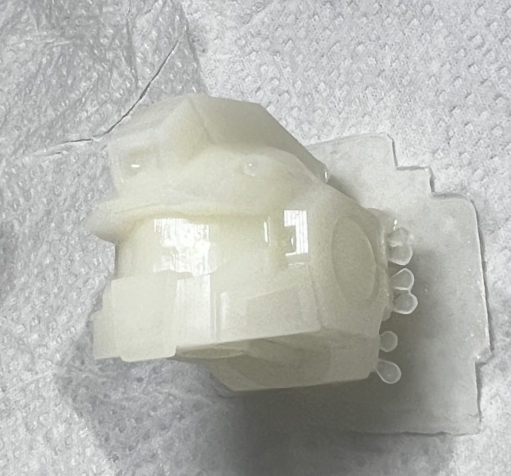 3Dプリンターで出力した時の状態です。上手く出力出来ました。