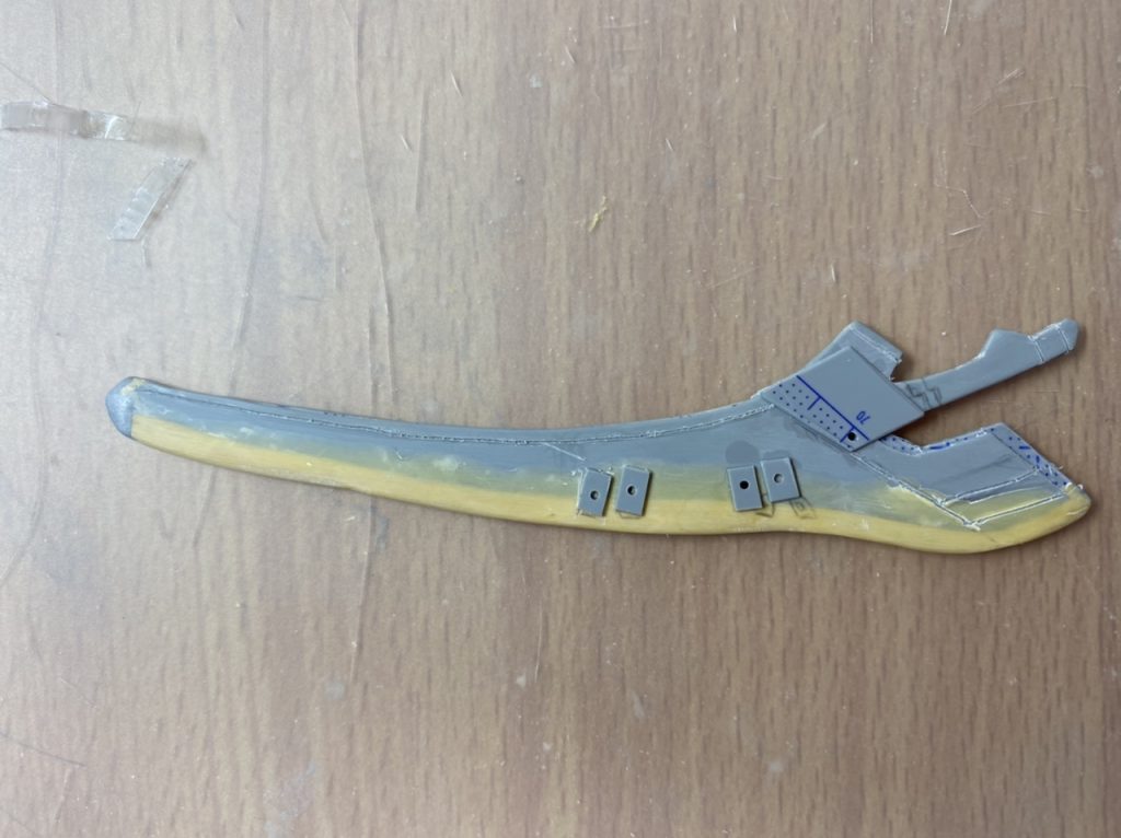 ディテールの追加