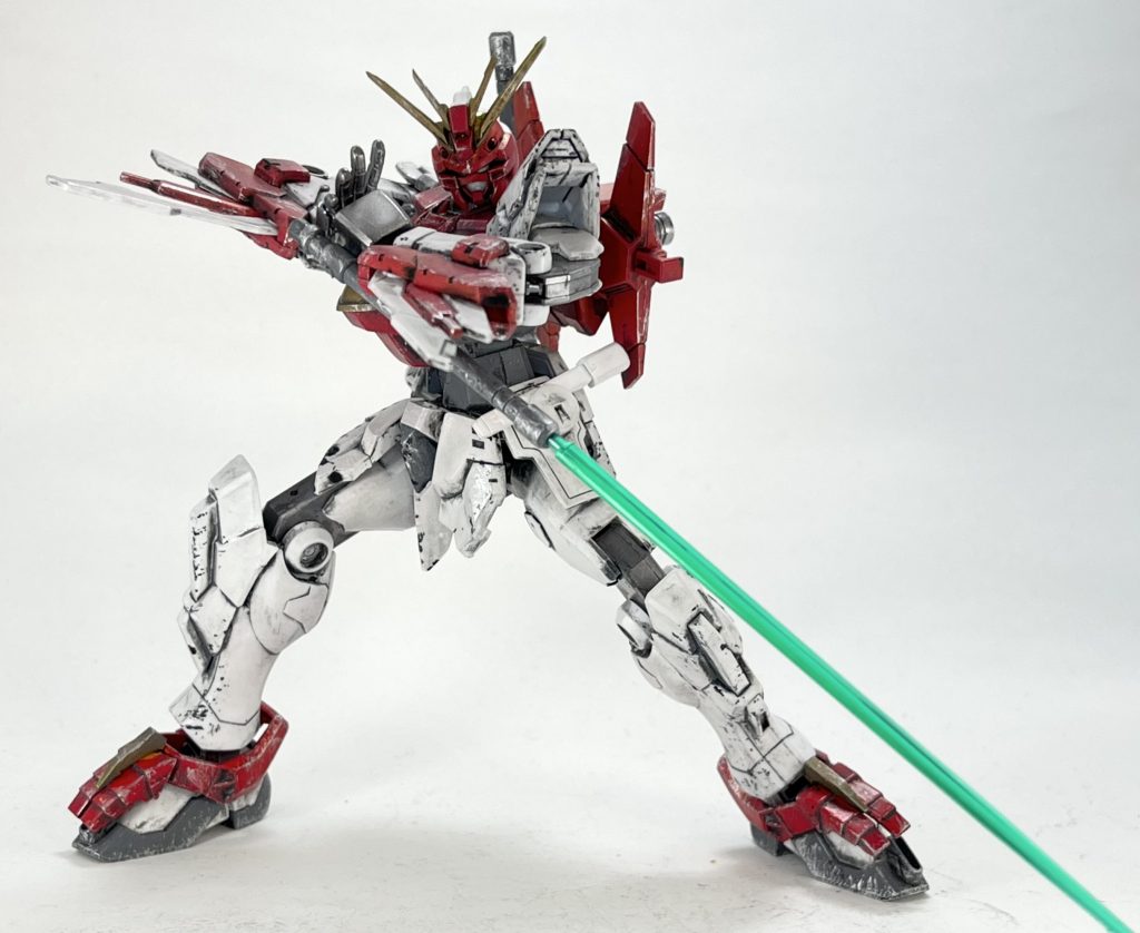 肩周りや胸と腰の繋がりが気持ち良いので武器持ちも自然に見えます