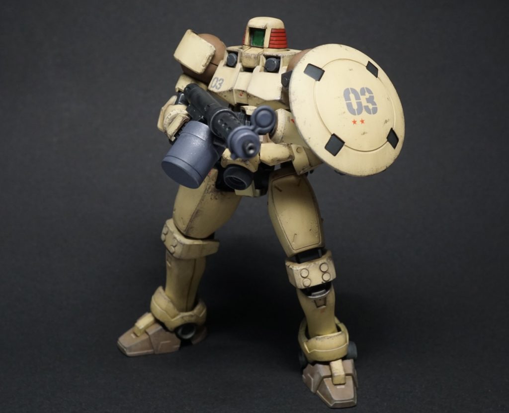 塗装、デカール貼付後、ファレホのマットバーニッシュ(つや消し)を吹いてシタデルでドライブラシをかけ、シタデルのシェイドカラー、ファレホのウォッシュカラー、タミヤのウェザリングマスターを使用して汚しを入れました。