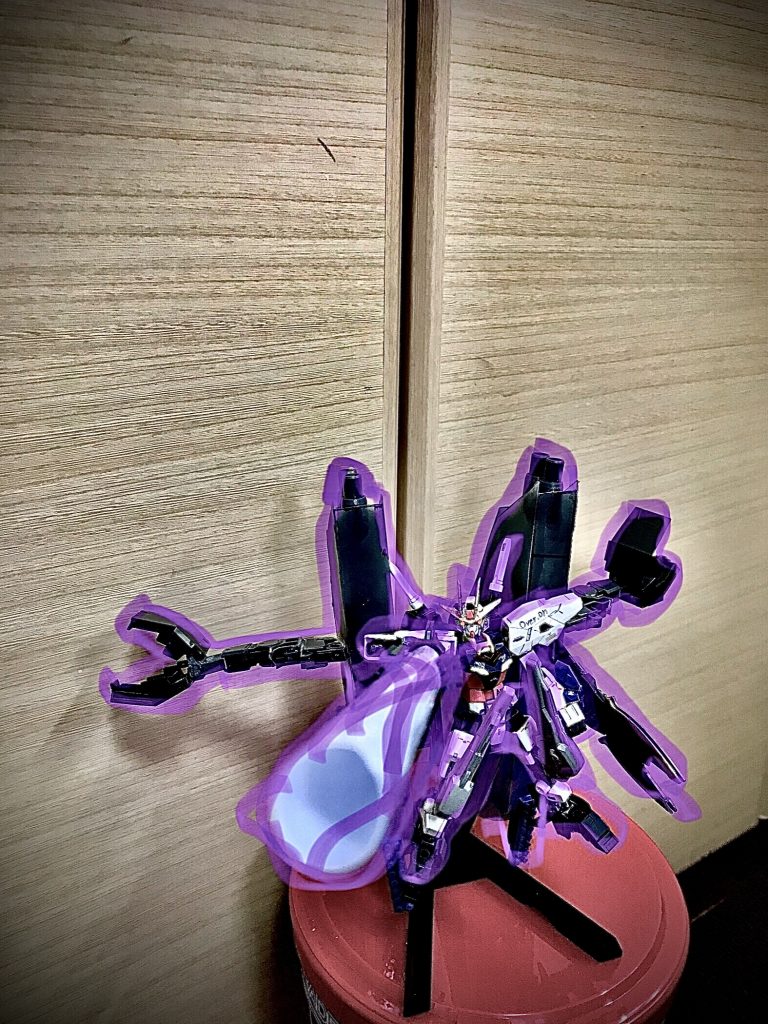 合体時の武装ハイパーメガランチャー単発・照射の2つの機能を持つ遠距離用の巨大ビーム砲。第二形態での使用も可能