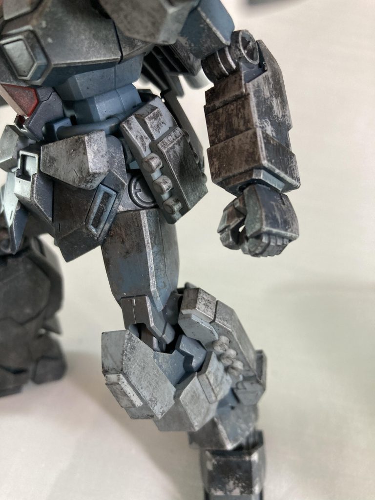 各所にこれでもかと搭載されてるグレネードが結構好き、じつはシールド裏にも余剰パーツのグレネード付けてます