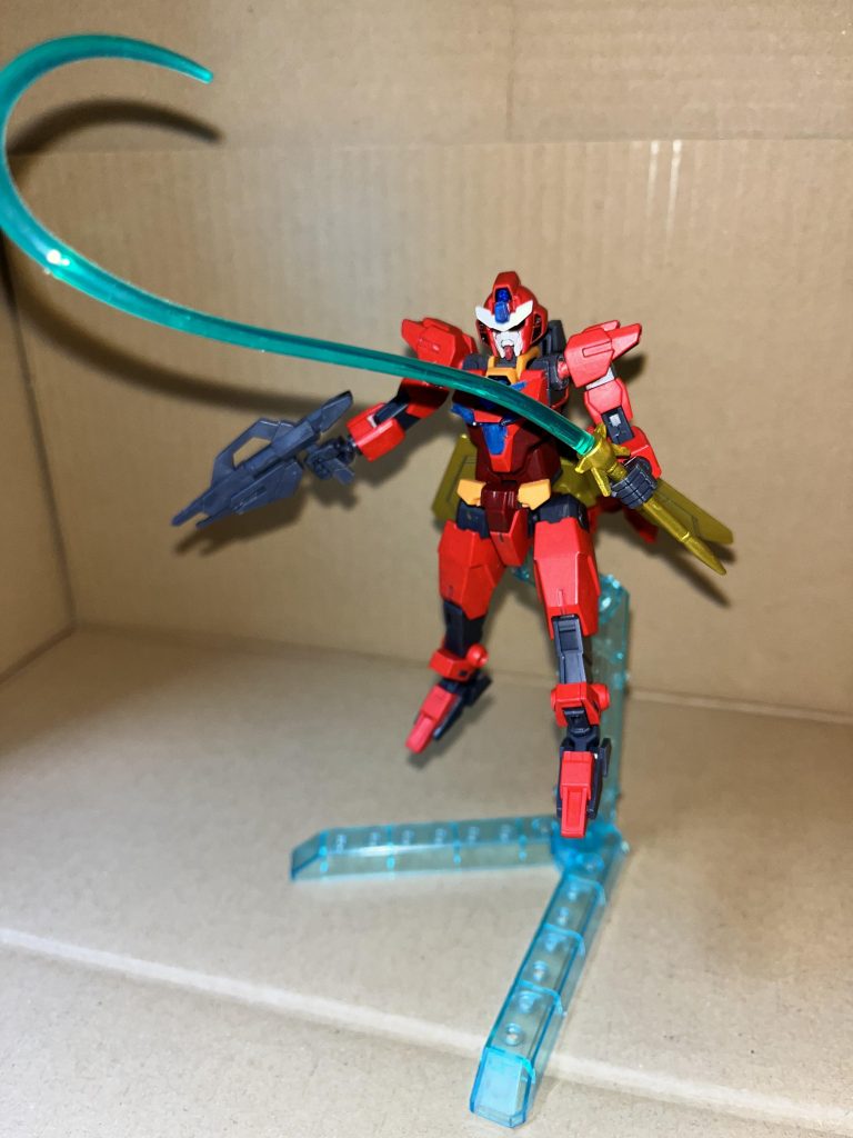 装備はコアガンダムリゼと変わらずコアスプレーガンとビームサーベル1本のみです。