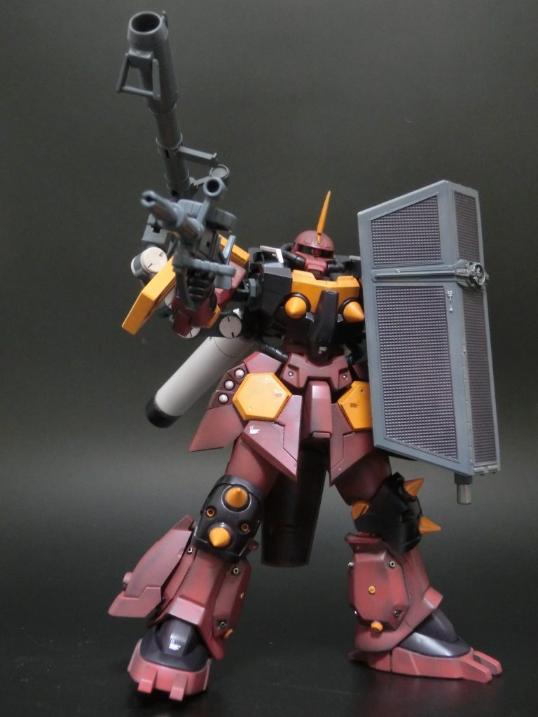 ザクにはやはりザクマシンガンが似合いますねぇ。