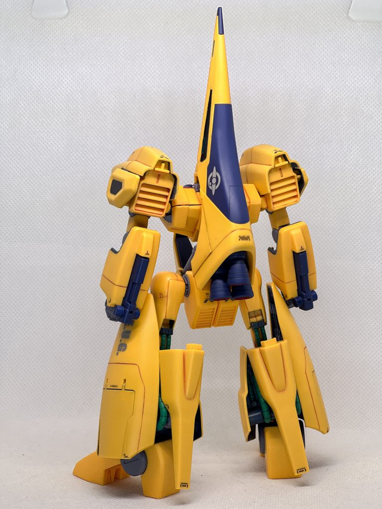 リアビュー。足のバーニア部分の装甲開き忘れてた・・・。