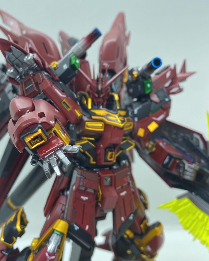 右手に追加したハンドキャノン。ビームライフル紛失時に使用する勝手な設定。