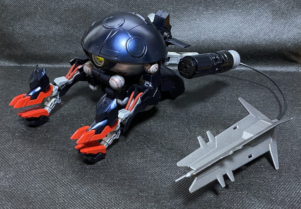 モビルアーマー形体。鉄血ザクレロを作りたかった。