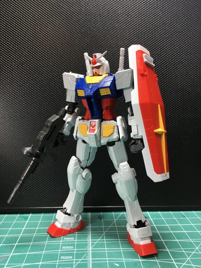 作品名：<p>横浜ガンダムの製作を始めました。思ったよりパーツ少ないうえ、サクサク組めるのでオススメです。 ガンダムファクトリー横浜の営業は1年延長されたようなので、まだ行けてない方は是非！あれだけのサイズの機体が動くところを見てると […]</p>