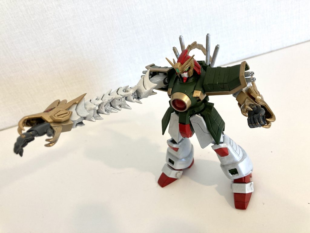 ドラゴンクロー延長を右腕に集中させるとこんな感じです(左腕はキットのままの状態）。