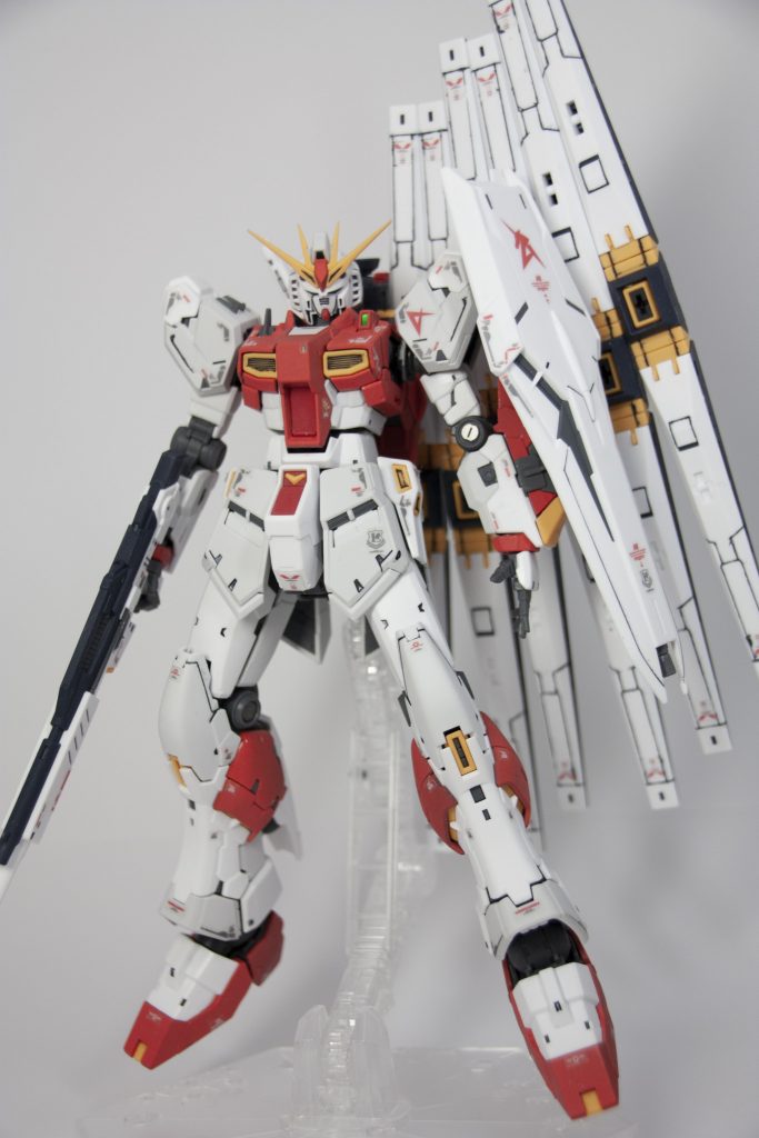 νガンダムって、綺麗なプロポーションしてますねー！