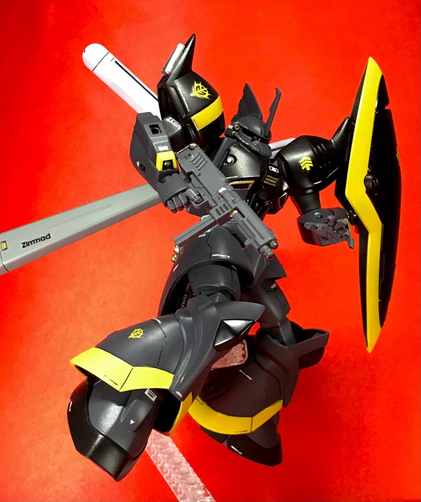 ポージングの幅は狭いですが、そのまま立たせて飾る分には全然問題ない良キットですよね✨ 久しぶりにゲルググ組んだから楽しかったです👍🏻✨