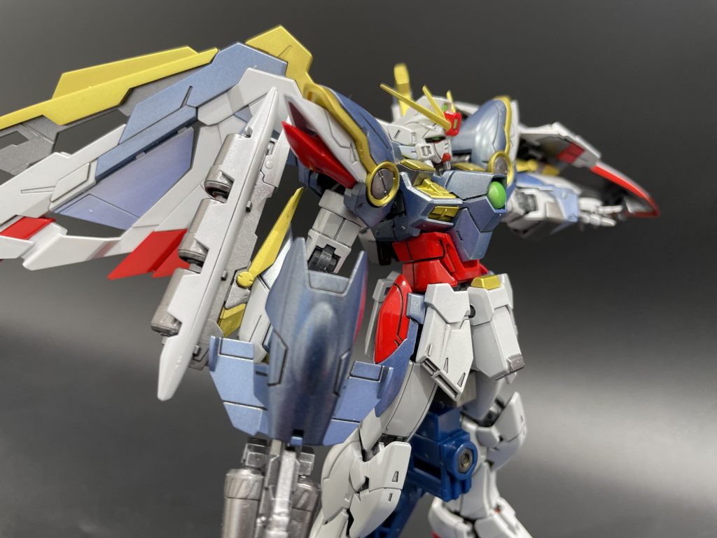 RGなのでパーツ分割も細かく、継ぎ目消しはバスターライフル以外必要ないのは助かります。