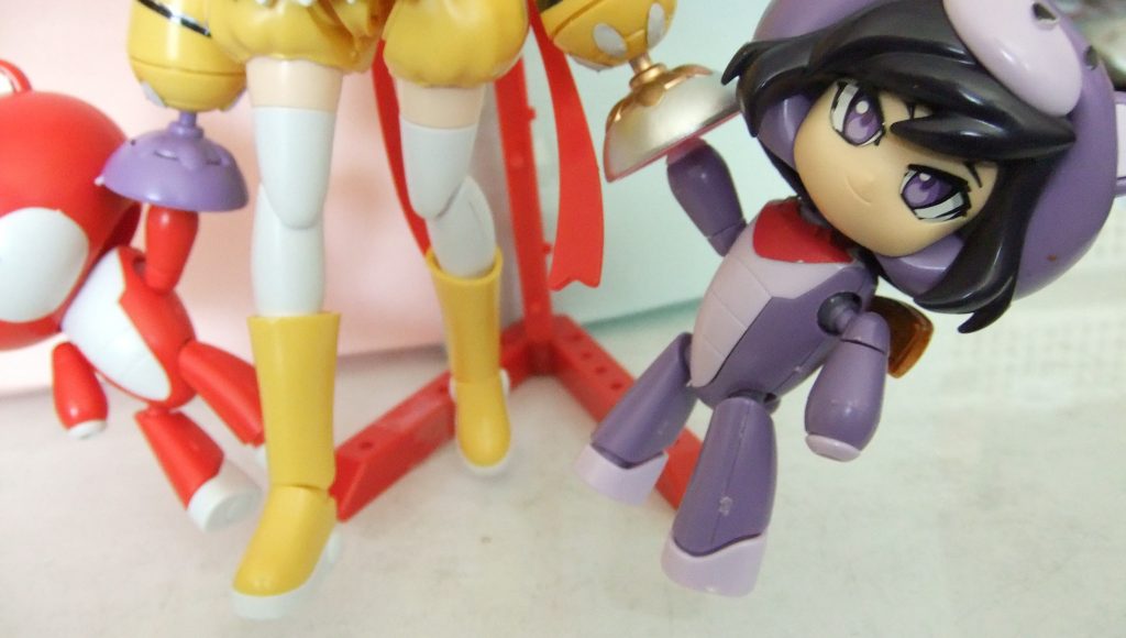 アヤメッガイの腕部延長部は父による塗装(笑)や、制作当初は盾扱いでしたので^^;