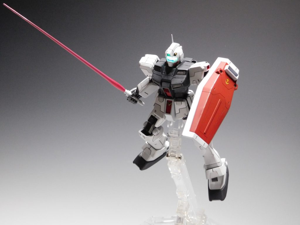 ビームサーベル構えビームサーベルエフェクトと握り手は他のキットから流用しています。