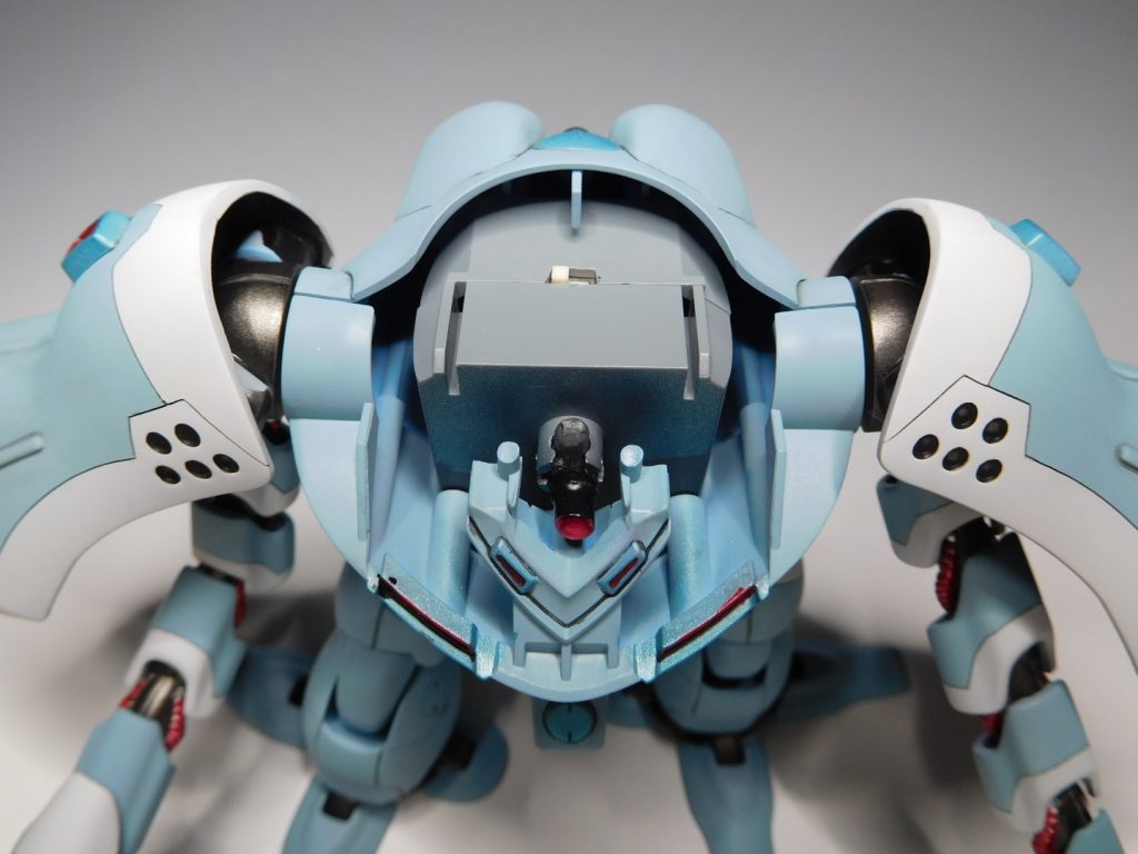 【本体内スイッチ部】中はこんな感じになってます。LEDは3㎜の砲弾型。スイッチは頭頂部のスライドスイッチです。今回の反省点はハンドミサイルとかバックパック余らせてしまった事かな…今後なにかに使おう!ここまで御覧頂きありがとうございました!