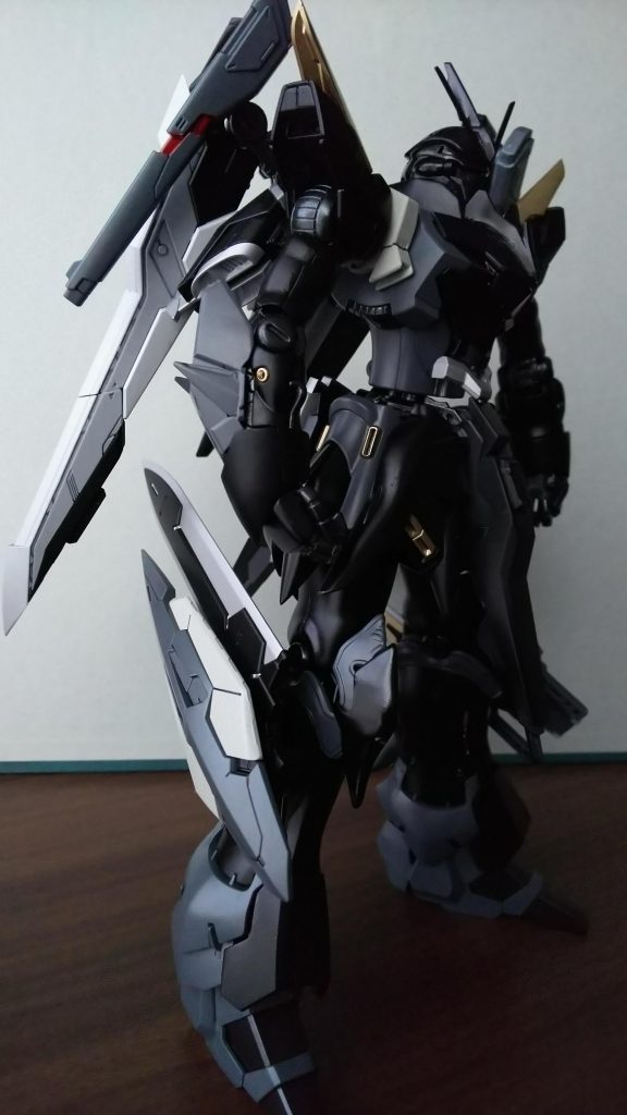 強襲型 シナンジュ・ヴォルストゥ–4枚目/制作者：たつまろ