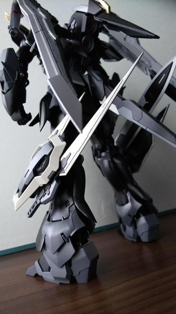 強襲型 シナンジュ・ヴォルストゥ–2枚目/制作者：たつまろ